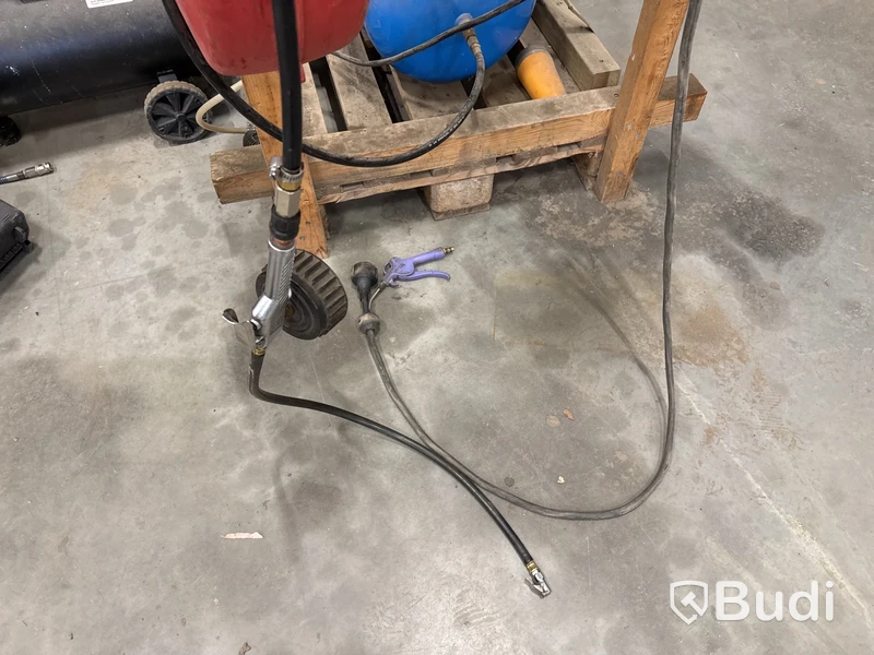 Kompressor, Alab Quine B3800B/99 V400 QuinAIR ink 2 st. tryckluftsvindor monterade på pall