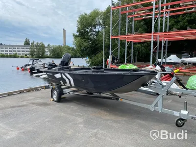 Powerboat 420 Tiller med motor Mercury F40, inklusive trailer