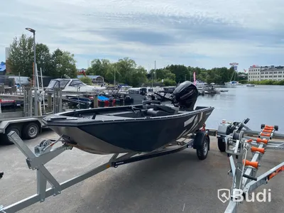 Powerboat 420 Tiller med motor Mercury F40, inklusive trailer