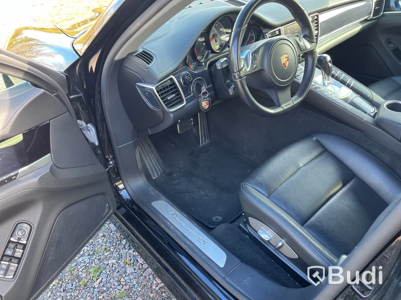 Personbil Porsche 970 Panamera 4S -2011