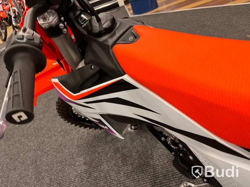 Motocross KTM 350 SX-F 2024 endast 7,5 timmar