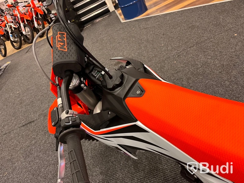 Motocross KTM 350 SX-F 2024 endast 7,5 timmar