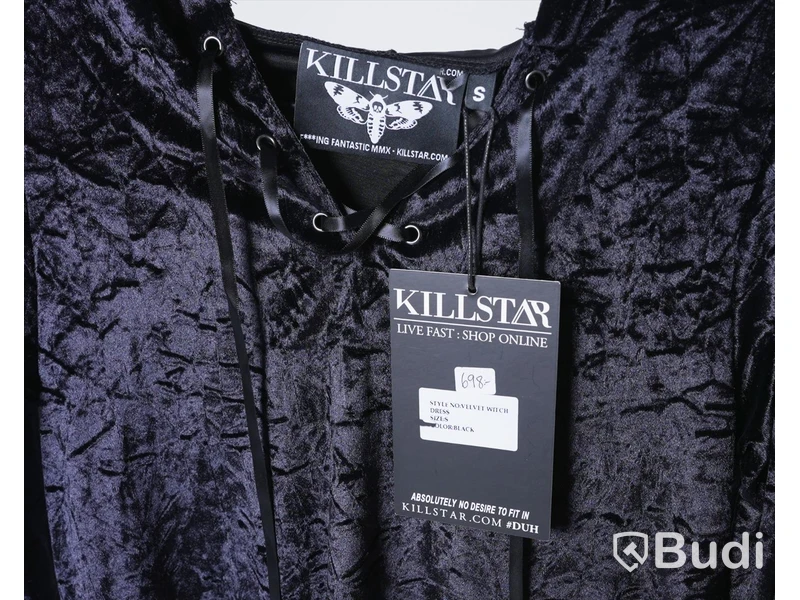 1 st NY Klänning med huva - Killstar, stl S, svart, stretchvelour, ord. pris ink. moms ca: 698 kr