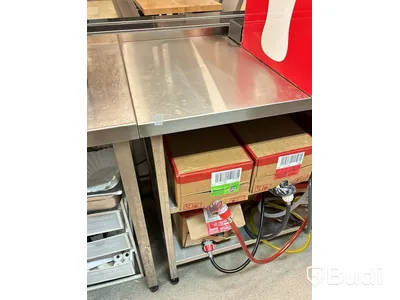 Rostfri arbetsbänk med diskkorgsdispenser