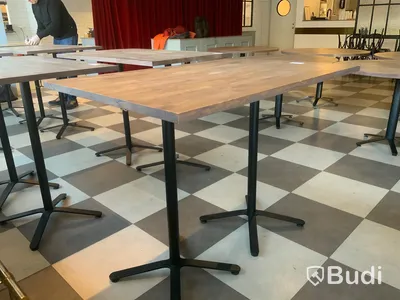 Cafebord barhöjd , 1200x800, höjd 900mm inköpta för 3791 SEK/st med klädkrokar