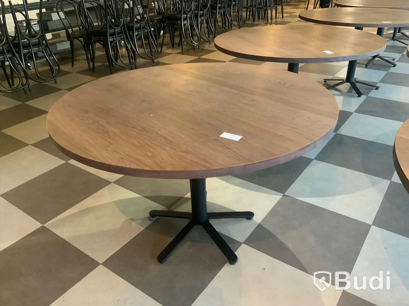 Cafebord rund , 1200 i diameter, höjd 750mm Inköpt för 5125 SEK/st