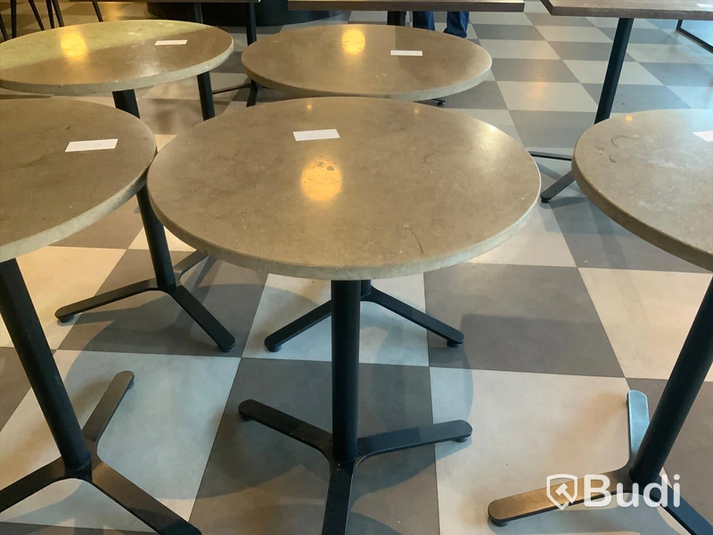 Cafebord marmorskiva, diameter 55, höjd 750mm Inköpt för 3246 SEK/st