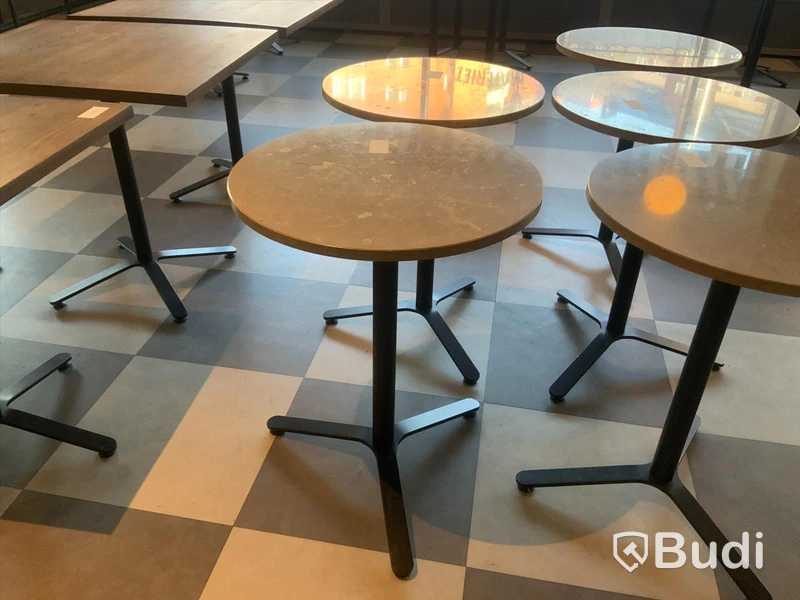 Cafebord marmorskiva, diameter 55, höjd 750mm Inköpt för 3246 SEK/st