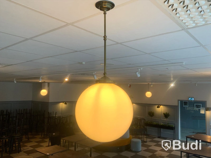 2st takarmaturer Diameter ca 30cm. Från Karlskrona lampfabrik