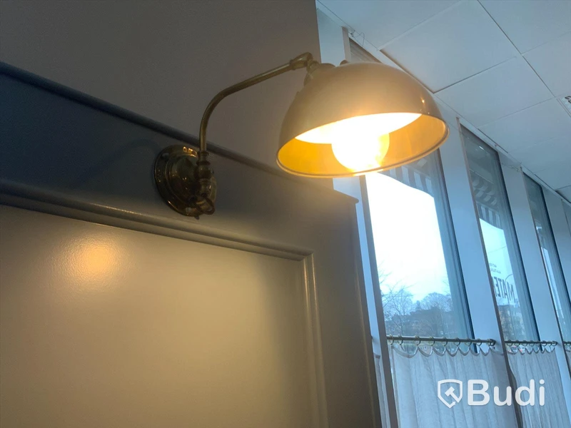 2st väggarmatur 18cm diameter på skärmen. Karlskrona lampfabrik