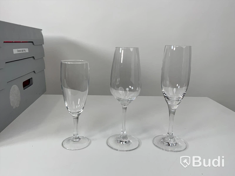 17x Champagneglas blandade inkl back