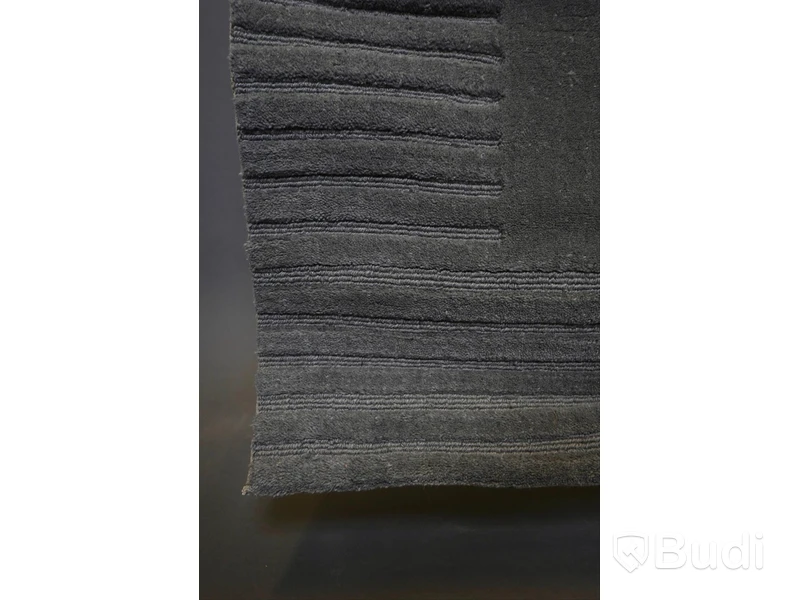 Handtuftad matta, ca 207 x 166 cm