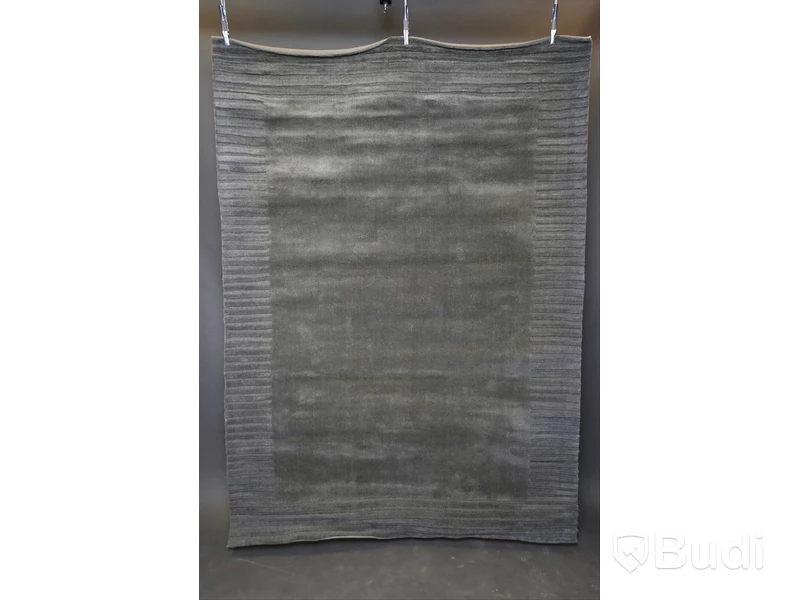 Handtuftad matta, ca 207 x 166 cm