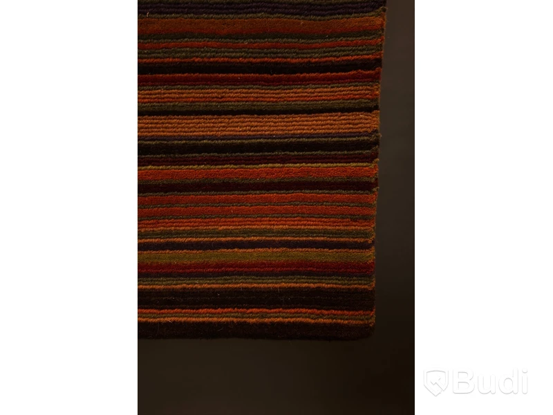 Handknuten matta från AXECO, design: STRIP-1, 100 x 150 cm