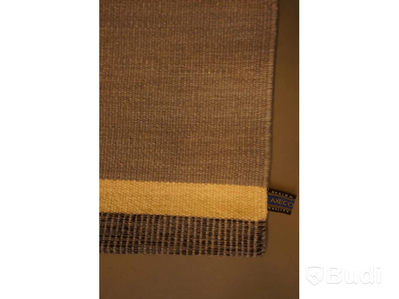 Handvävd röllakan från AXECO, design: KWADRAT, 80x250 cm