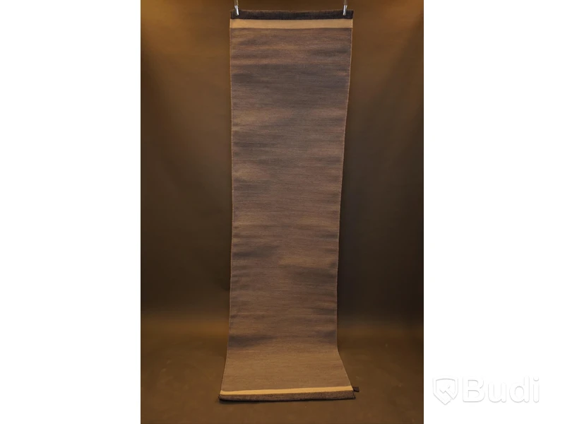 Handvävd röllakan från AXECO, design: KWADRAT, 80x250 cm