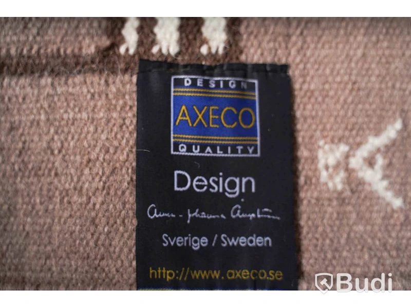 Handgjord matta, Axeco, 170 x 230 cm, design Anna-Johanna Ångström