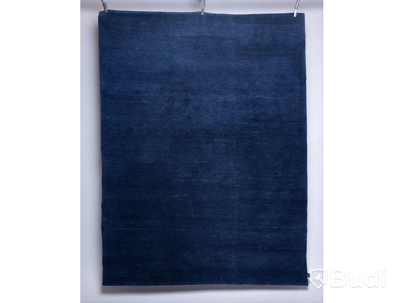 Matta, Axeco 170x230 cm. Handknuten matta i ull i bra kvalité.