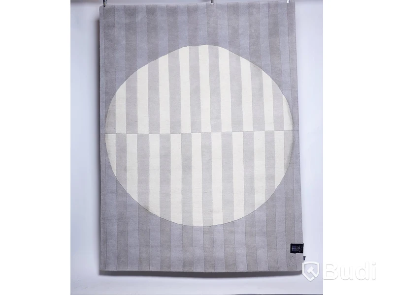 Matta, Axeco 170x230 cm. Handknuten matta i ull i bra kvalité.