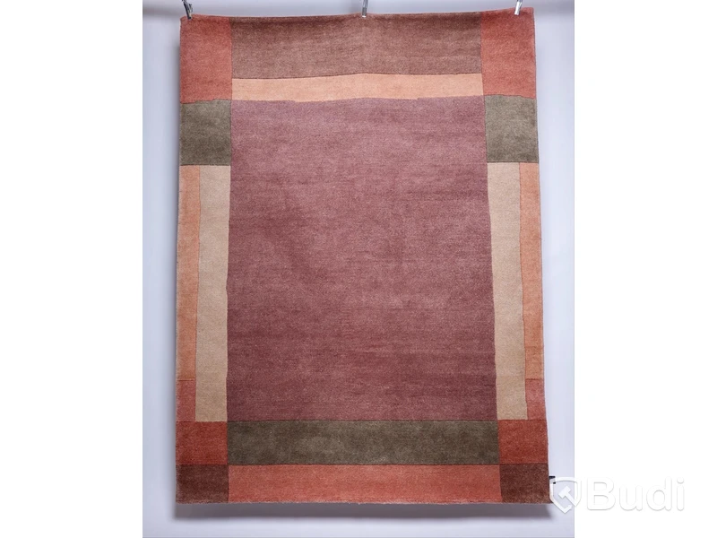 Matta, Axeco 170x230 cm. Handknuten matta i ull i bra kvalité.
