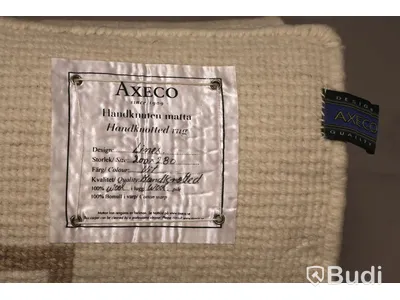 Axeco Handknuten matta i 100% ull, 200 x 280 cm