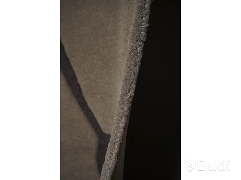 Axeco Handtuftad Matta, 140 x 200 cm, liten fläck
