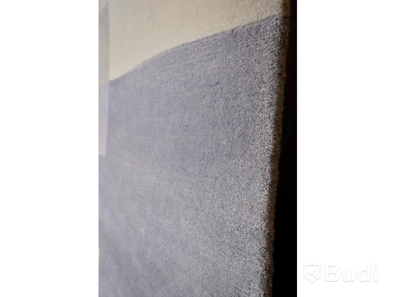 Handknuten matta i naturmaterial av högsta kvalité 140 x 200cm, axeco