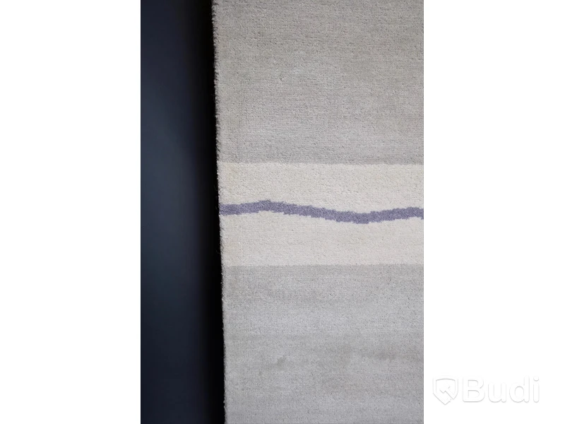Matta, AXECO 140x200cm. Handknuten matta i ull av högsta kvalité.
