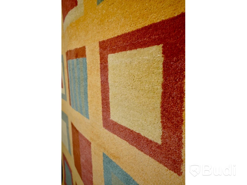 Matta, AXECO 140x200cm. Handknuten matta i ull av högsta kvalité.