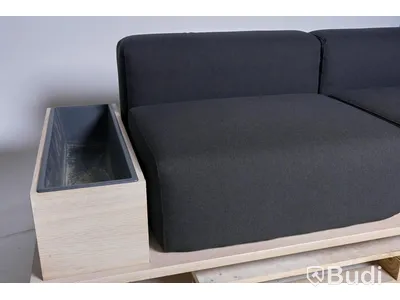 Designsoffa med växtförvaring - Meet designad av Fattorini & Rizzini & Partners för Offecct, 2-sits. OBS! sista bilden är referensbild