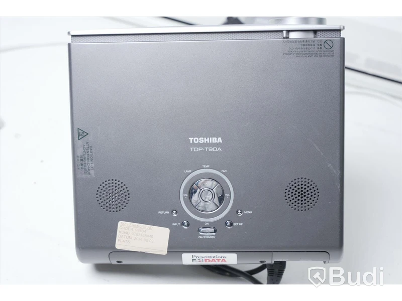 Projektor och projektorduk  - Thosiba TDP T904