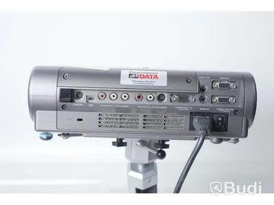 Projektor och projektorduk  - Thosiba TDP T904
