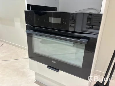 Kompaktugn AEG BBB8000QB1 svart 43L
