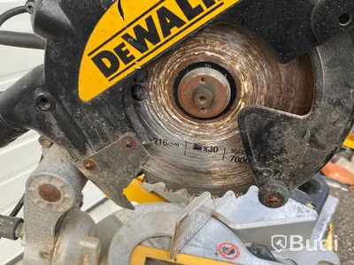 Kap/gersåg med stativ DeWalt