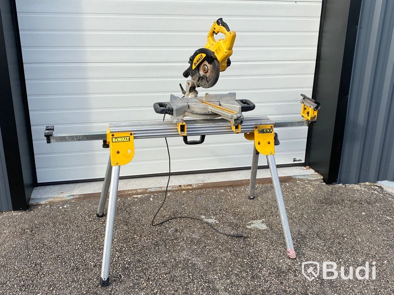 Kap/gersåg med stativ DeWalt