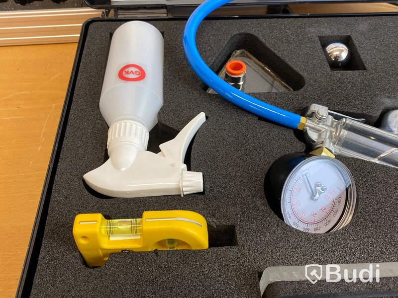 Testkit för täthetskontroll av tätskikt.