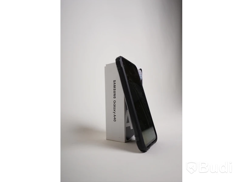 Samsung Galaxy A40 svart med stöttåligt skal