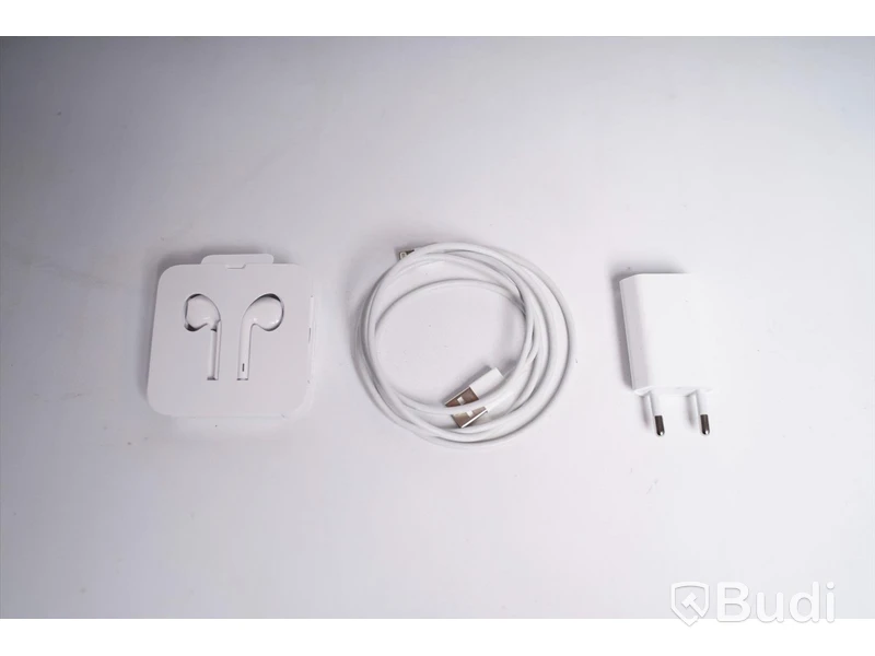 iPhone 11 - 64 GB, inkl tillbehör, 100procent batterihälsa. Begagnad. Funktionstestad.