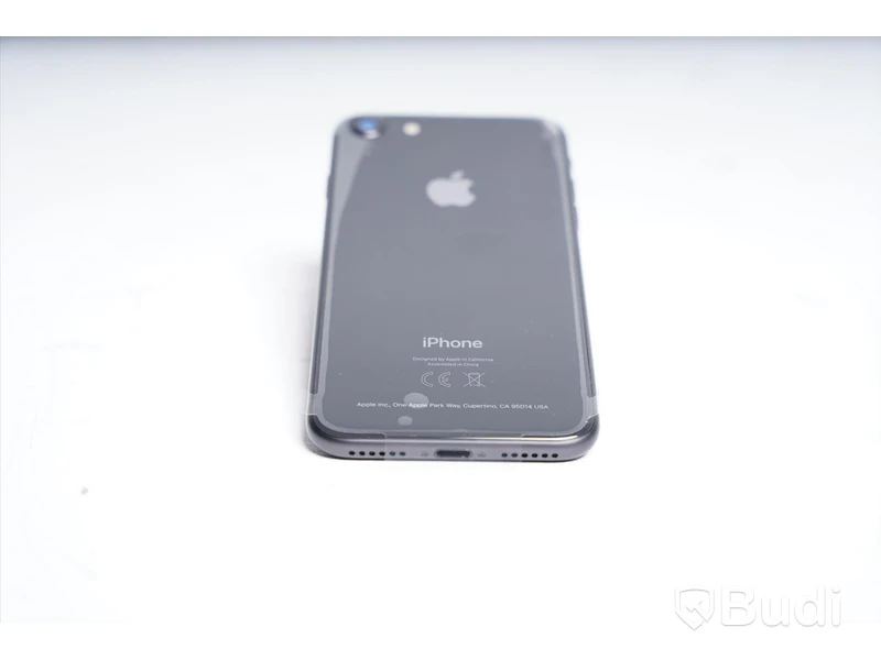 iPhone 8 - 64 GB, 100 procent batterihälsa.