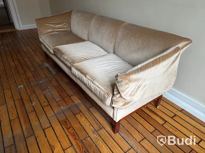 3-sits soffa från Pehr Dubb-salen på SU
