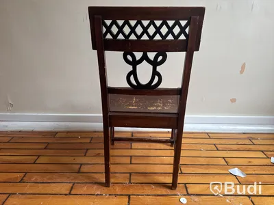 1 st äldre stol med Sahlgrenska-monogram från Pehr Dubb-salen