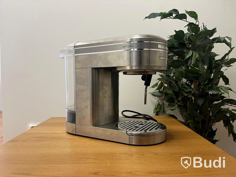 Espressomaskin - KitchenAid Artisan  - Metal Semi-Automatic Espresso Machine. Nypris ca 4500 kr.