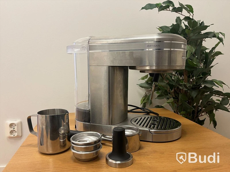 Espressomaskin - KitchenAid Artisan  - Metal Semi-Automatic Espresso Machine. Nypris ca 4500 kr.