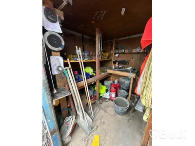 10 fots container med innehåll