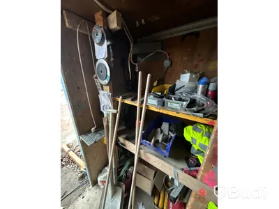 10 fots container med innehåll
