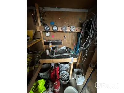 10 fots container med innehåll