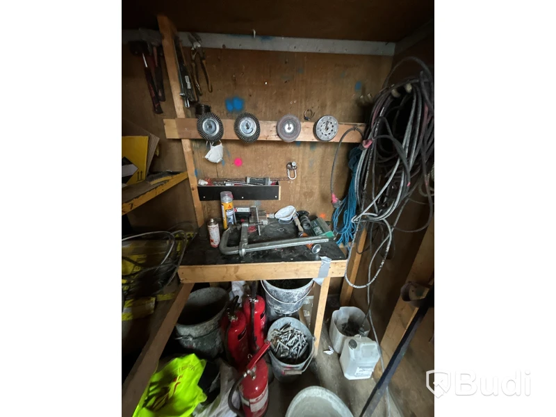 10 fots container med innehåll