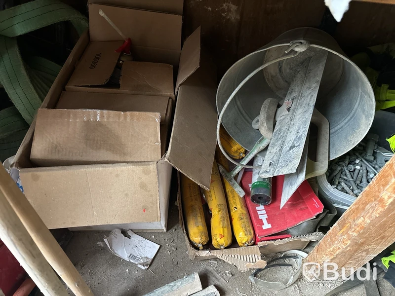 10 fots container med innehåll