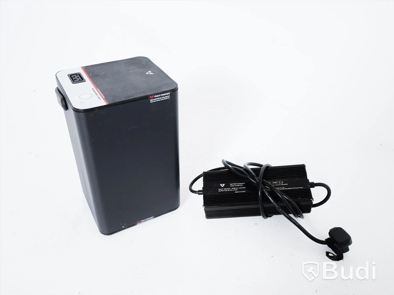 Moped NIU M+ Sport silver inkl. batteri och laddare