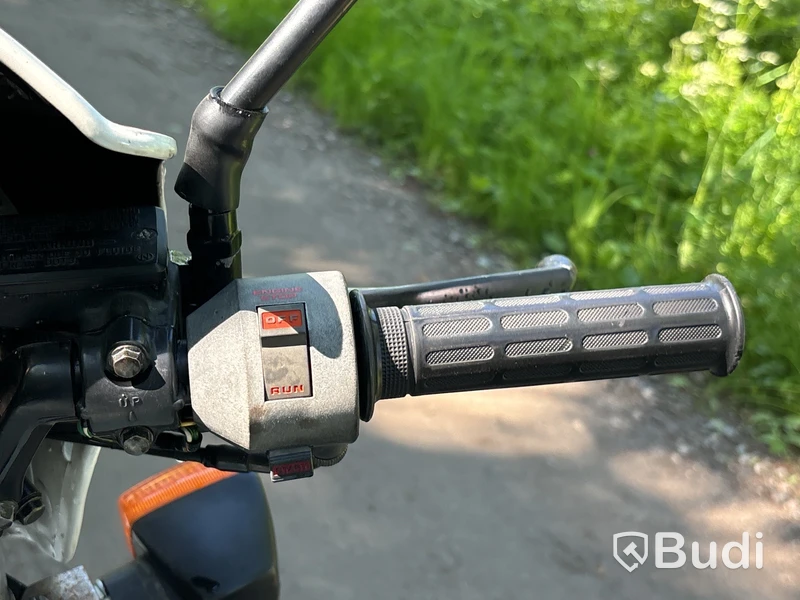 Motorcykel Honda VF 400 F | 1984